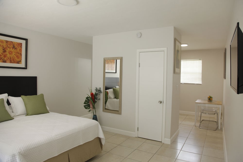 Miami Modern Studio # 4