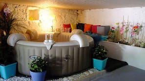Indoor spa bath