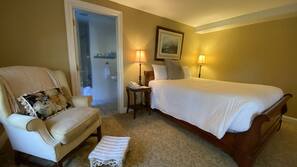 Minibar, individually decorated, individually furnished