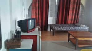 In-room safe, desk, iron/ironing board, free WiFi