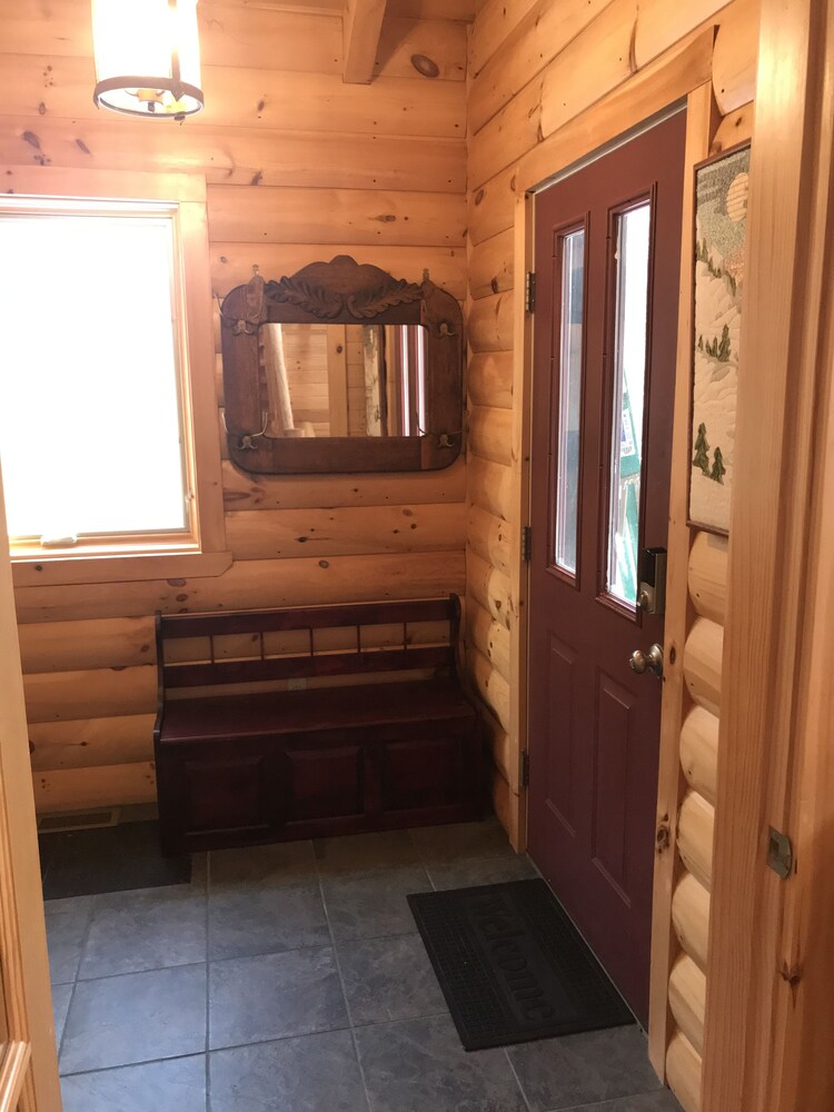 Rangeley Cabin 2 Bedrooms and Loft ATV/Snowmobile