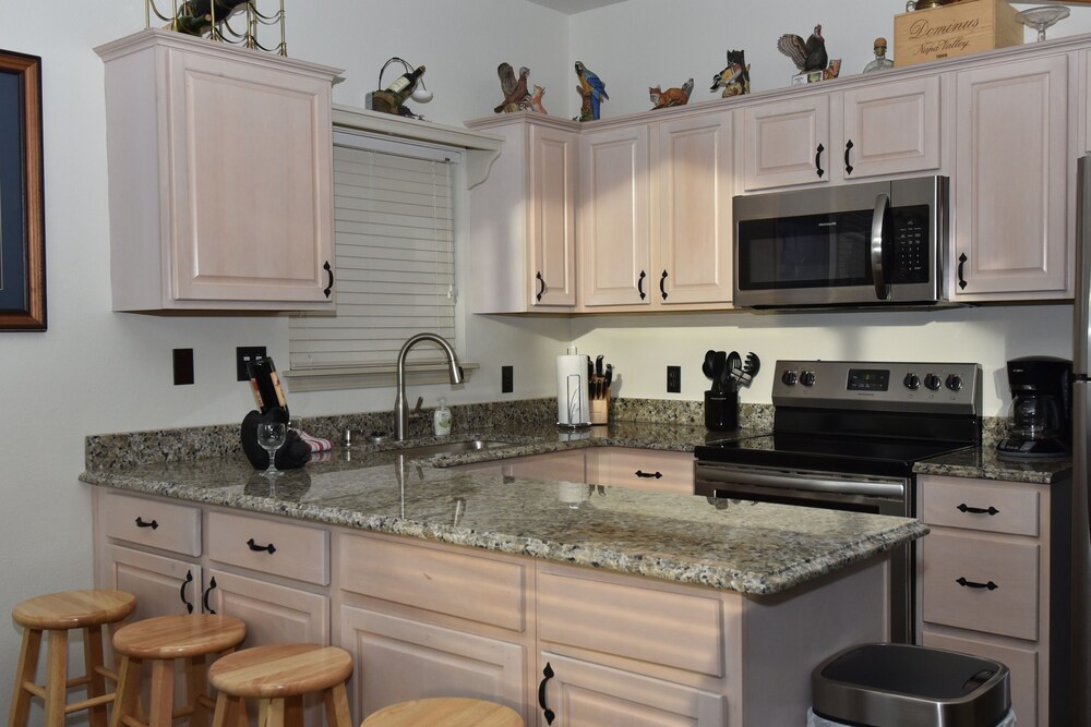 Inside the Premier Old Kinderhook Golf Resort, Pet Friendly and Free