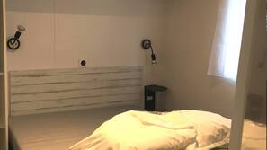 4 chambres, fer et planche à repasser