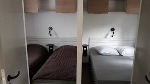 4 chambres, fer et planche à repasser
