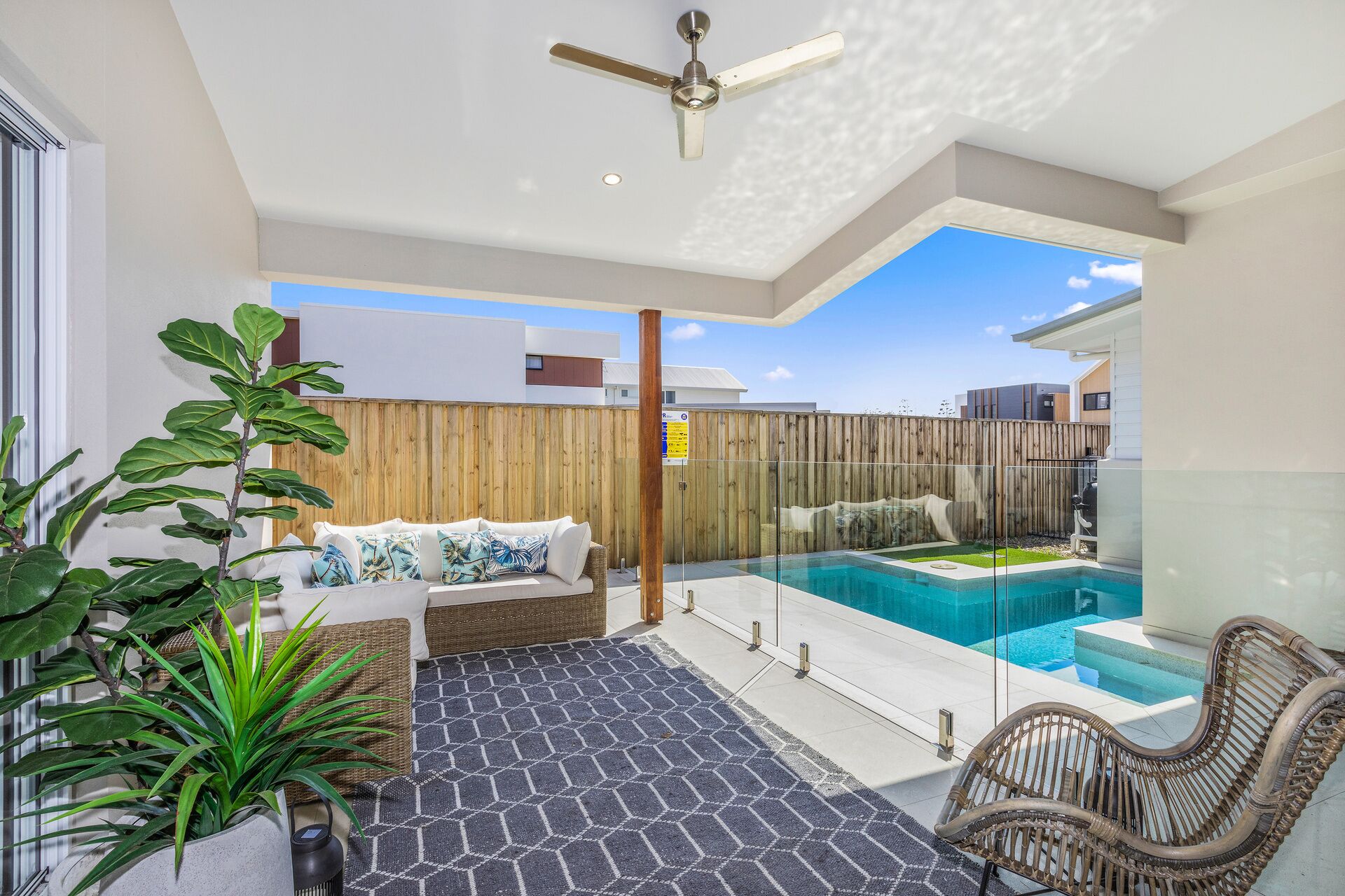 "prize Home" - 2 min Walk to Beach