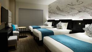 In-room safe, free WiFi, linens