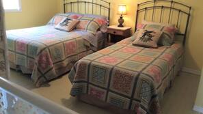 Iron/ironing board, free WiFi, linens