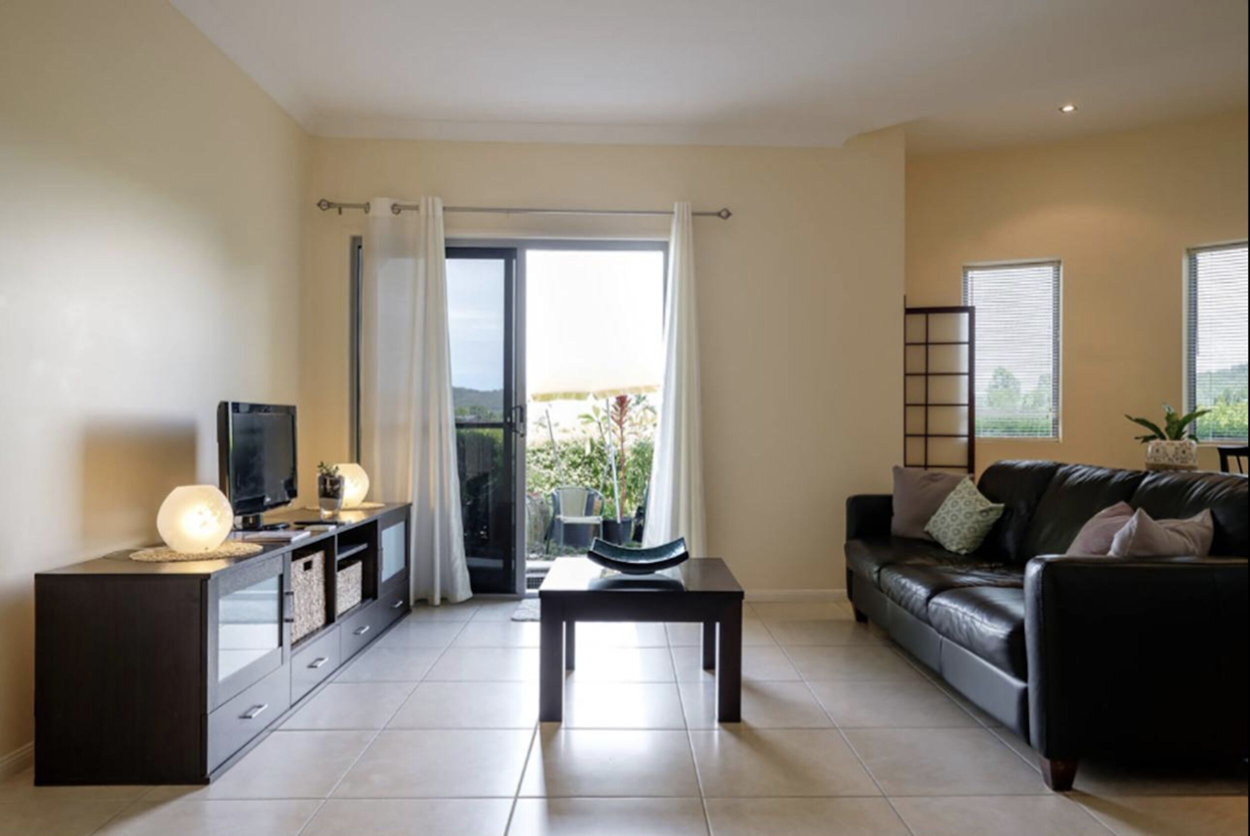 Tranquil Bed and Breakfast in luxury apartment