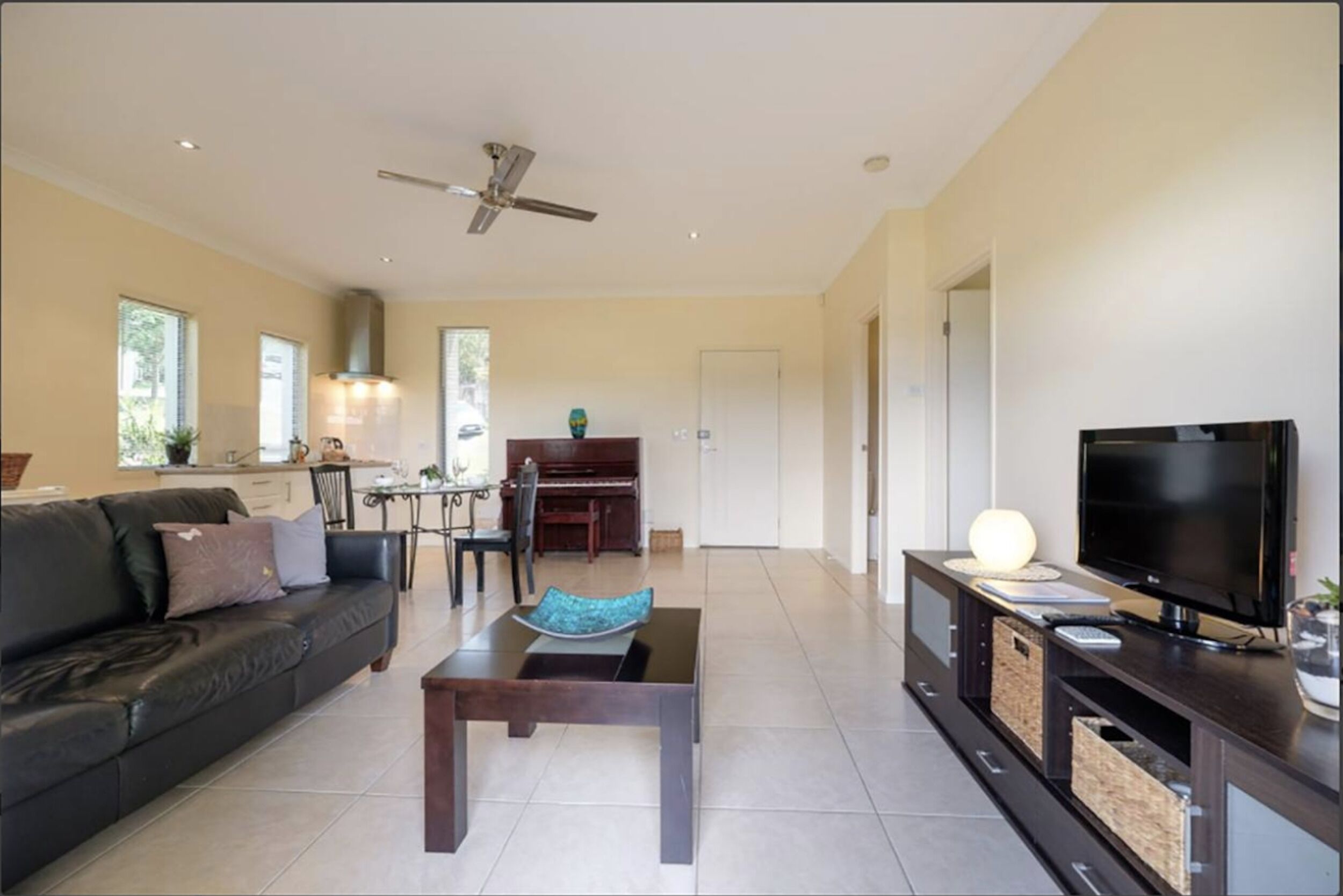 Tranquil Bed and Breakfast in luxury apartment