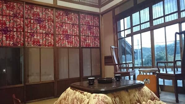 2 間臥室、上網
