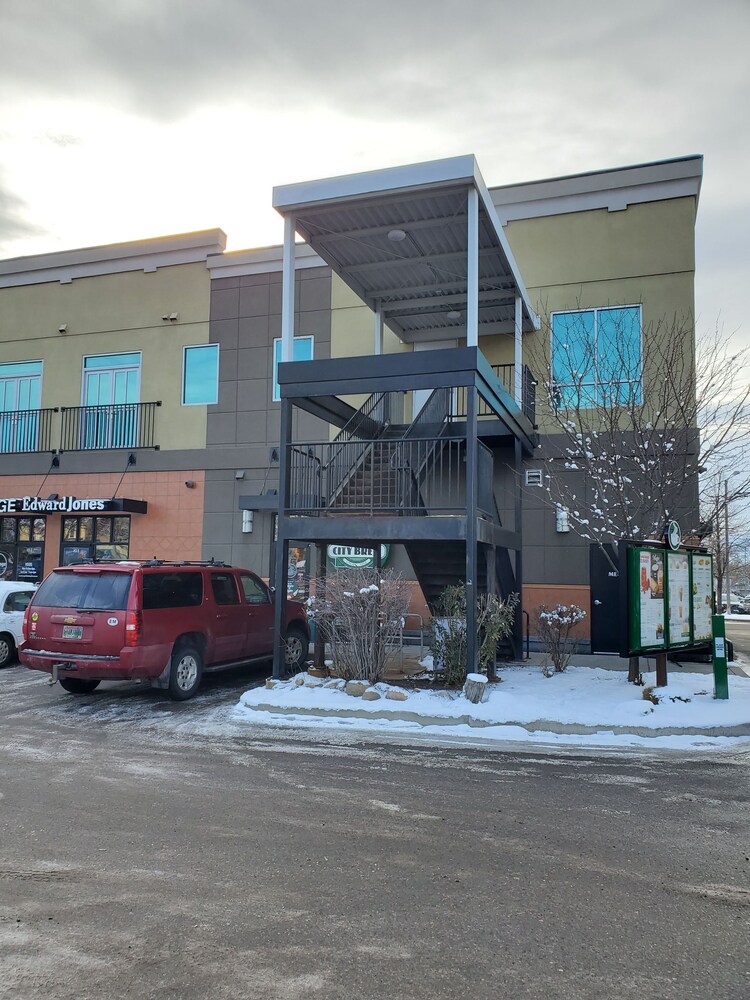 Spacious and bright urban condo, centrally located in downtown Missoula. 