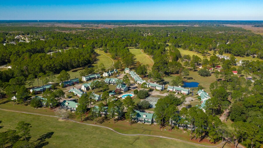 Crown Resorts at Hickory Hills