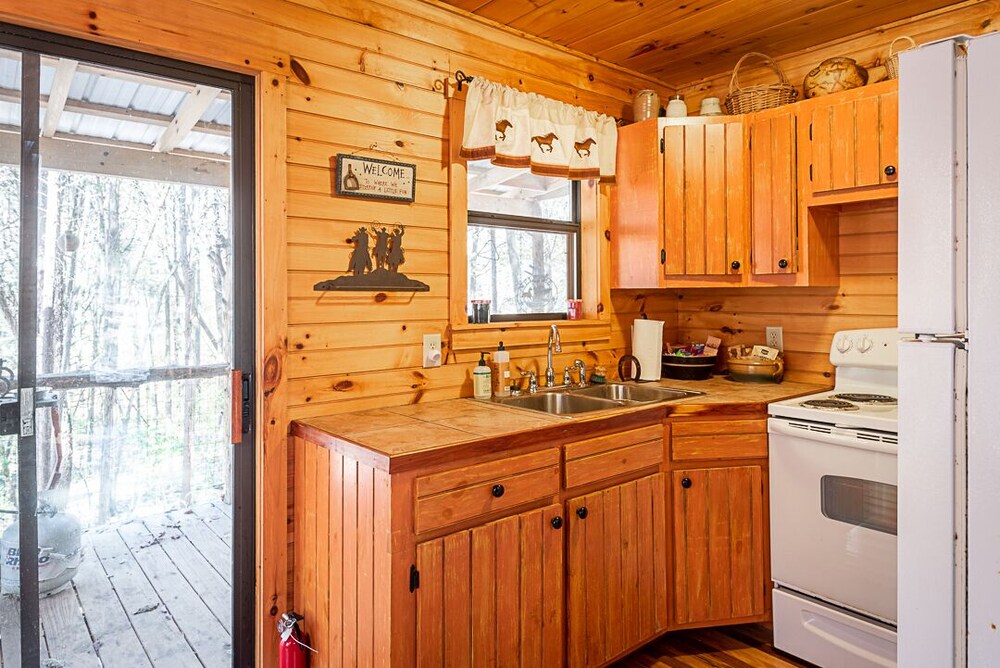 The Lodge at Oak Haven Farms Outside of Nashville, White Bluff Room