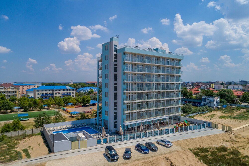 4 Star Hotels