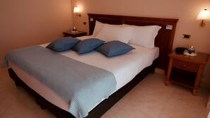 In-room safe, free WiFi, wheelchair access