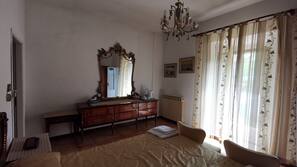 Desk, free WiFi, linens