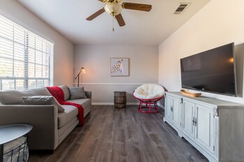 Perfect For Groups Game Room Walk To At T Stadium Dallas 2020