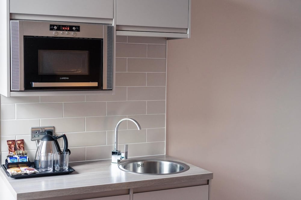 Sweeney Apartments and Rooms