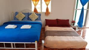 Blackout drapes, free WiFi, bed sheets