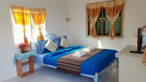 Blackout drapes, free WiFi, bed sheets