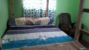 3 bedrooms, iron/ironing board, WiFi, linens