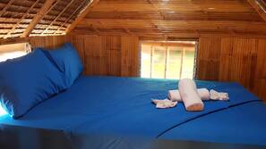 Premium bedding, laptop workspace, free WiFi