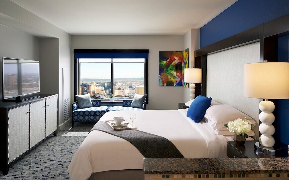 Enjoy Vegas from the Boulevard