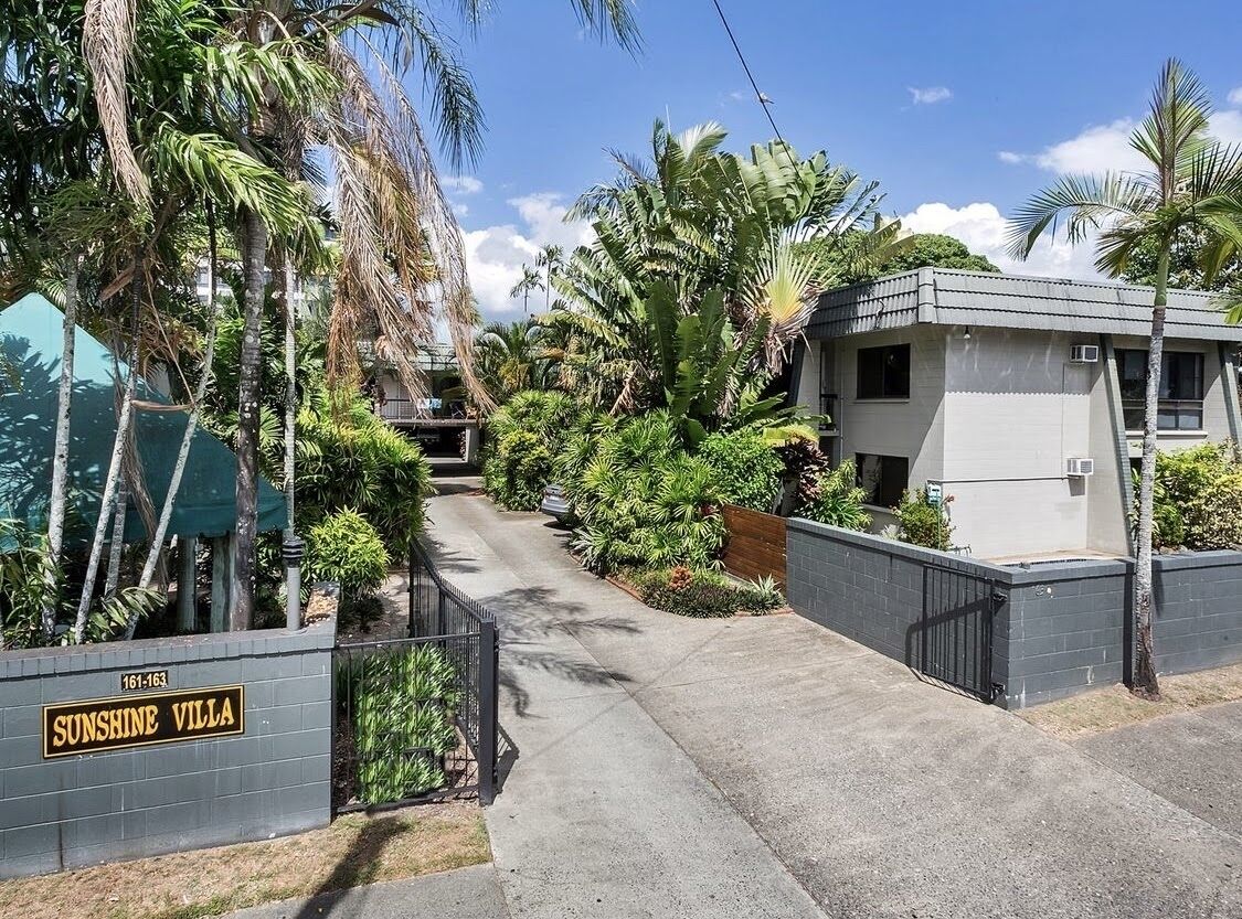 Relax and unwind in Tropical Cairns CBD