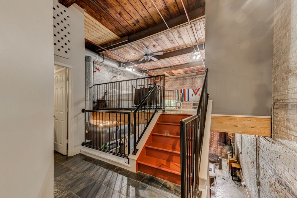 Super cool, centrally located LOFT w/ Spa-like Bathroom