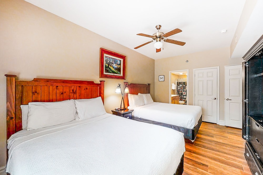 Inviting downtown condo w/ fireplace, balcony & shared pool/hot tub!