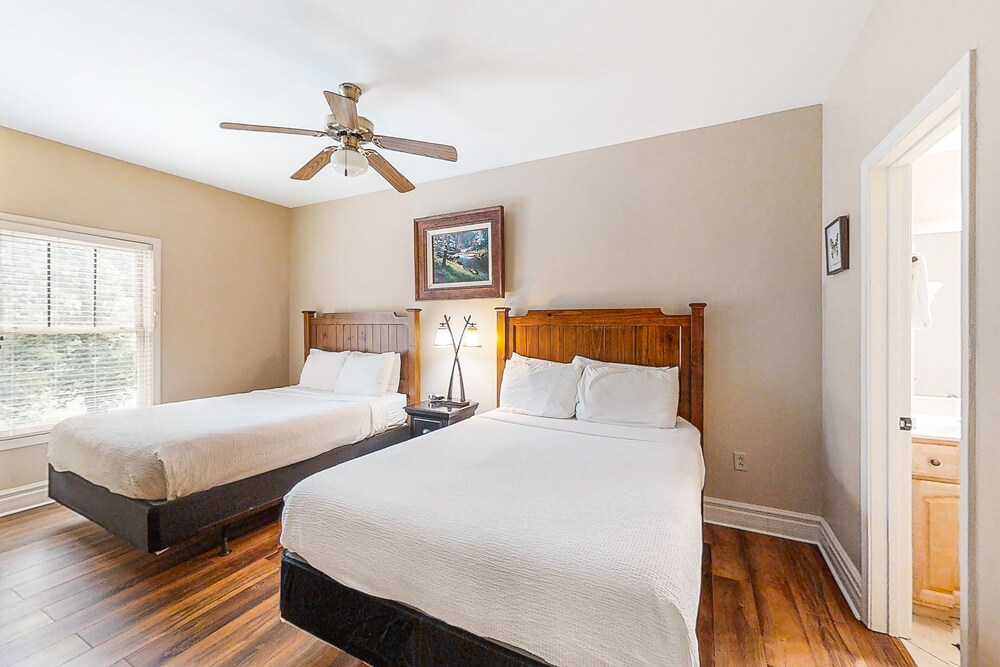 Inviting downtown condo w/ fireplace, balcony & shared pool/hot tub!