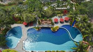 Outdoor pool, open 8:00 AM to 7:00 PM, sun loungers