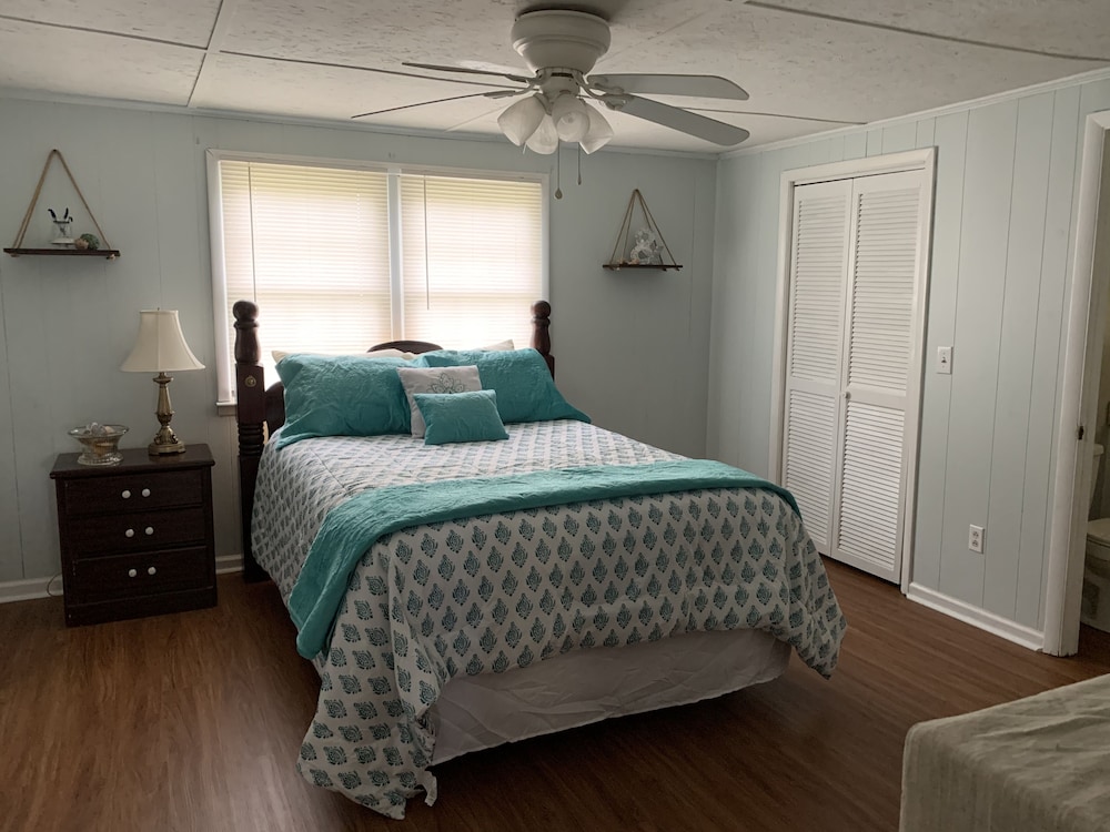 The perfect home to create your Island Traditions Harkers Island Vrbo