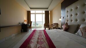 In-room safe, desk, iron/ironing board, free WiFi