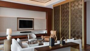 Minibar, in-room safe, desk, laptop workspace
