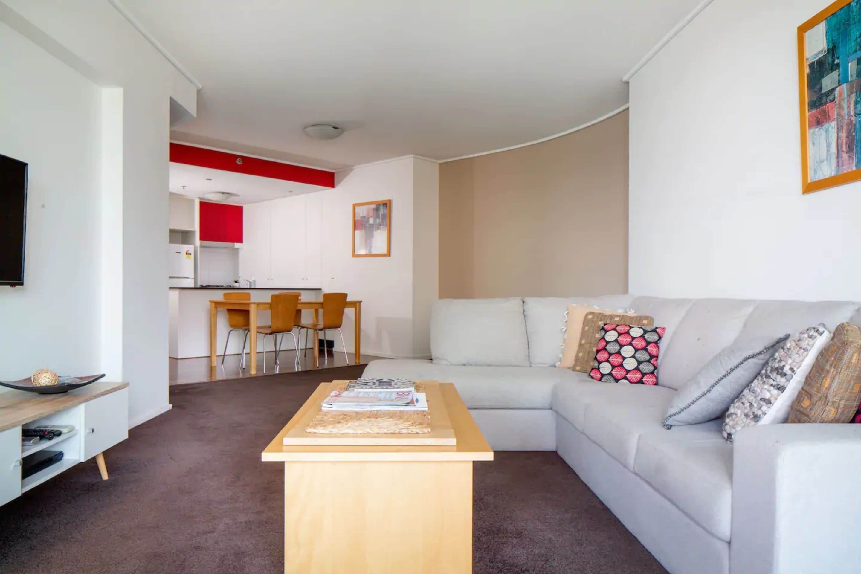 Amazing Brisbane CBD 2 Bedroom Apartment With River Views