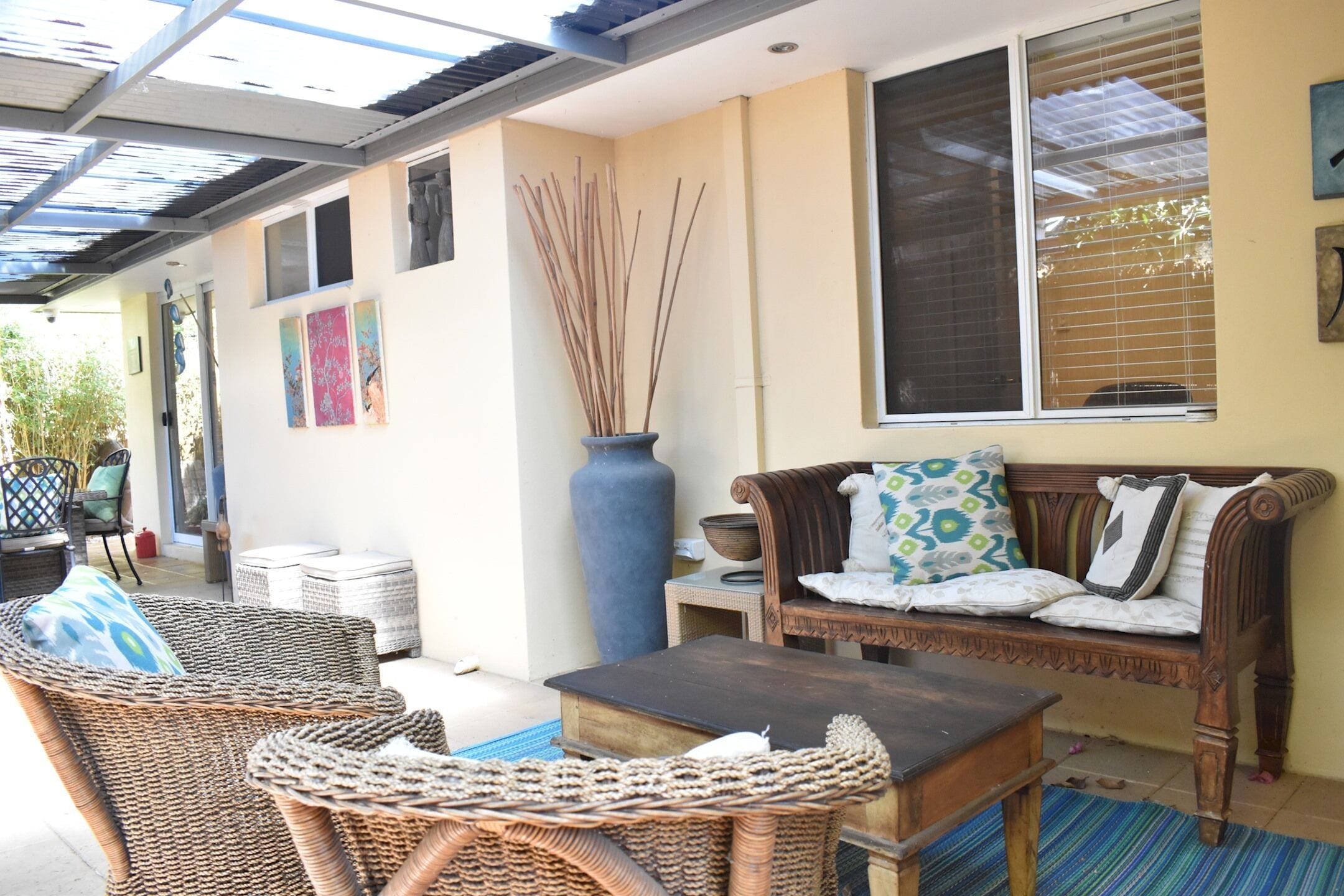 Modern 2 Bedroom Unit Close to CBD