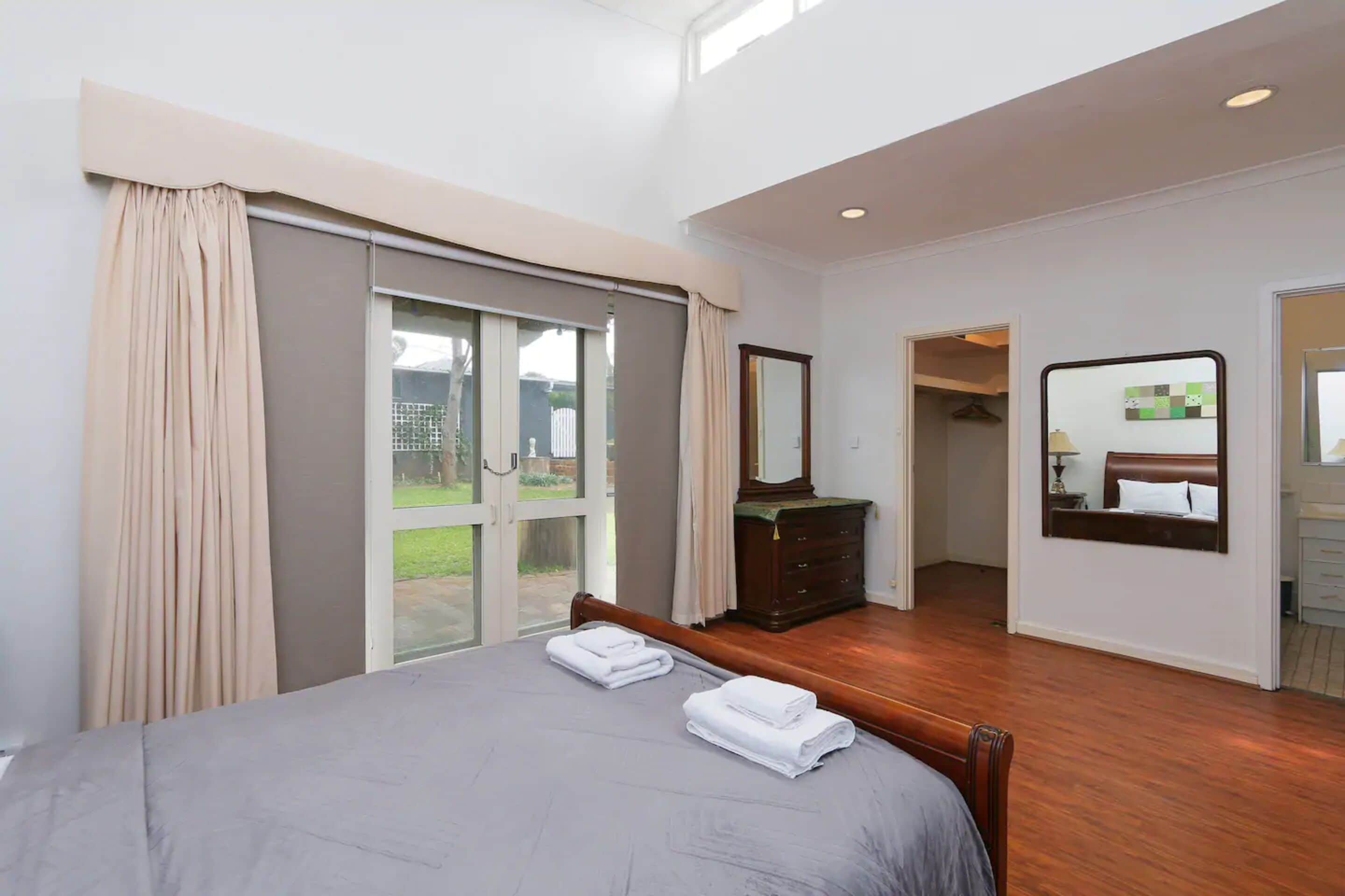 Spacious 5 Bed Home Close To Cottesloe Beach