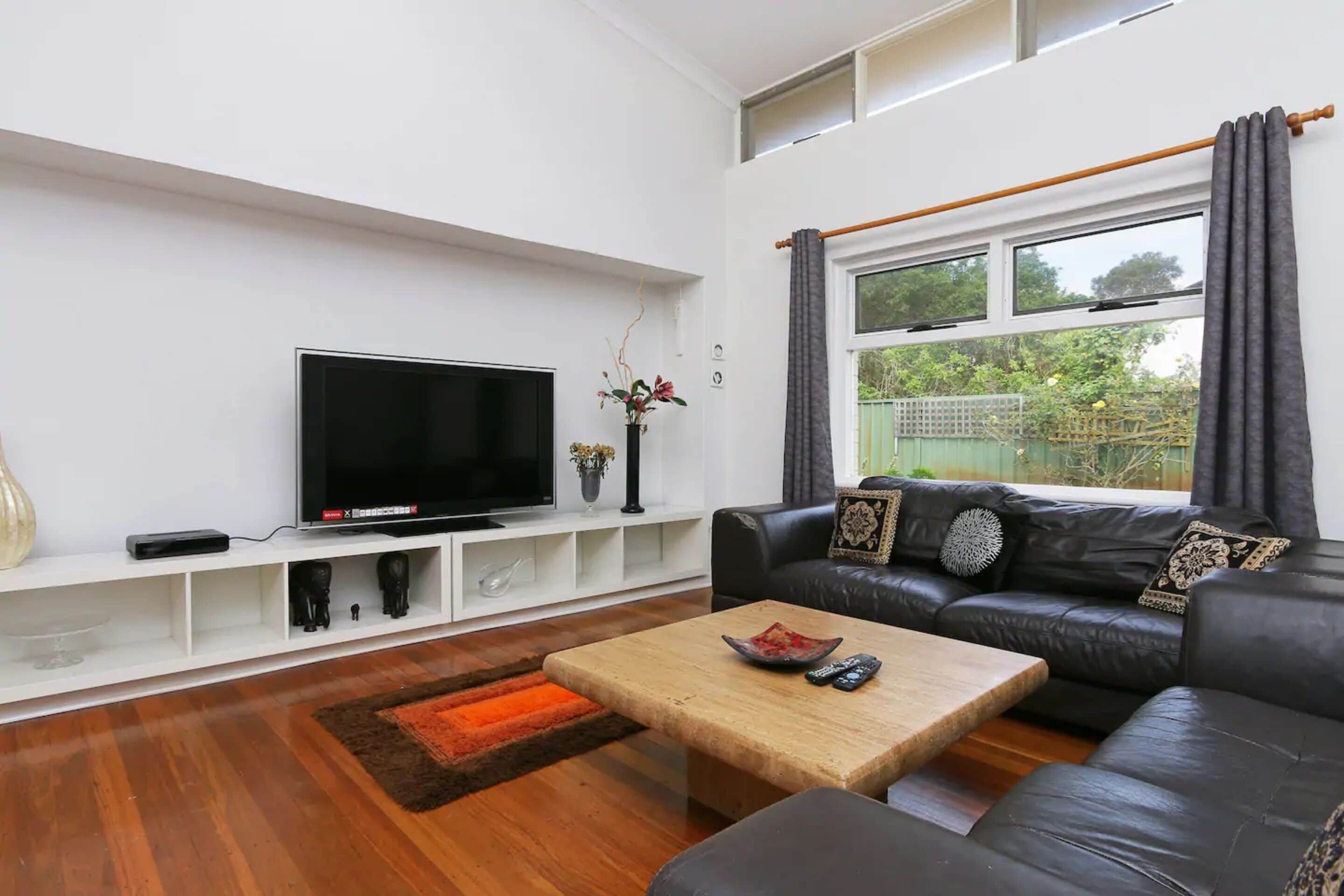 Spacious 5 Bed Home Close To Cottesloe Beach