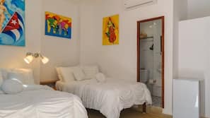 Minibar, in-room safe, individually decorated, individually furnished