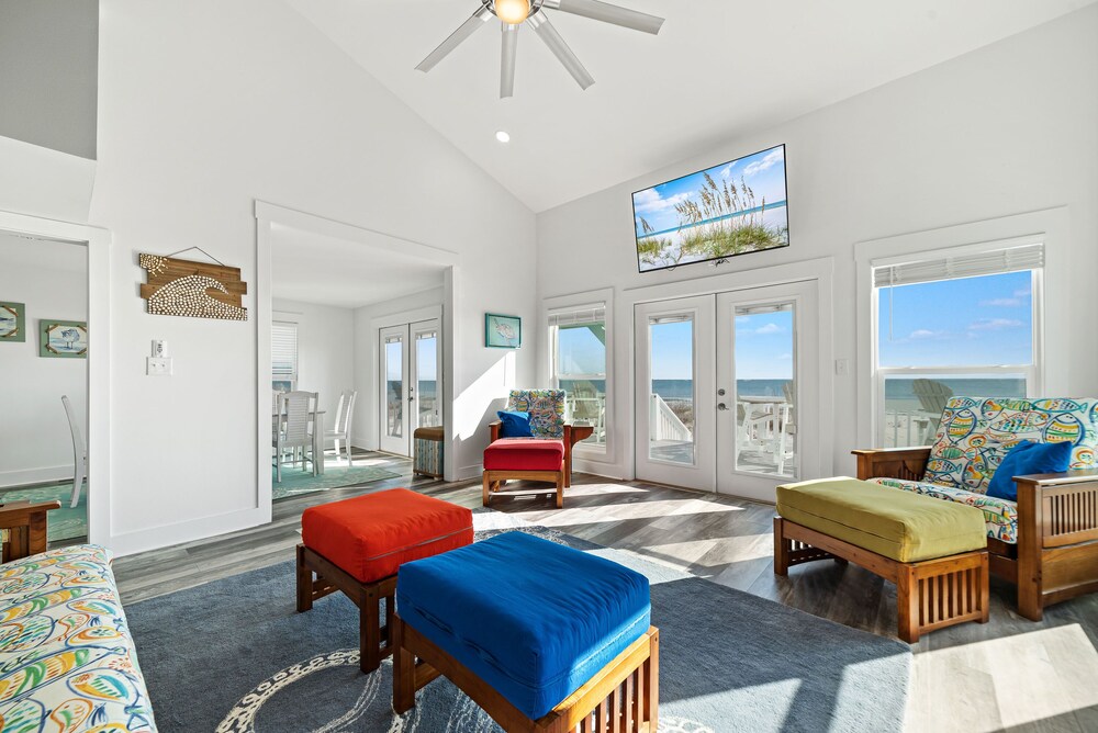 Absent Minded - Recently updated, beautifully furnished gulf front home with decks galore!