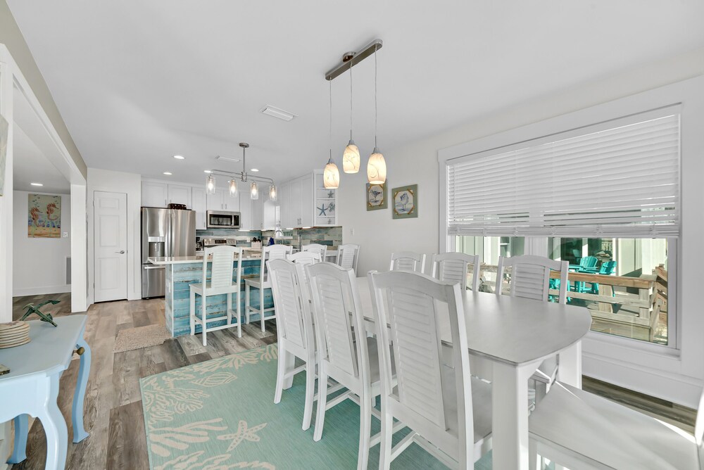 Absent Minded - Recently updated, beautifully furnished gulf front home with decks galore!