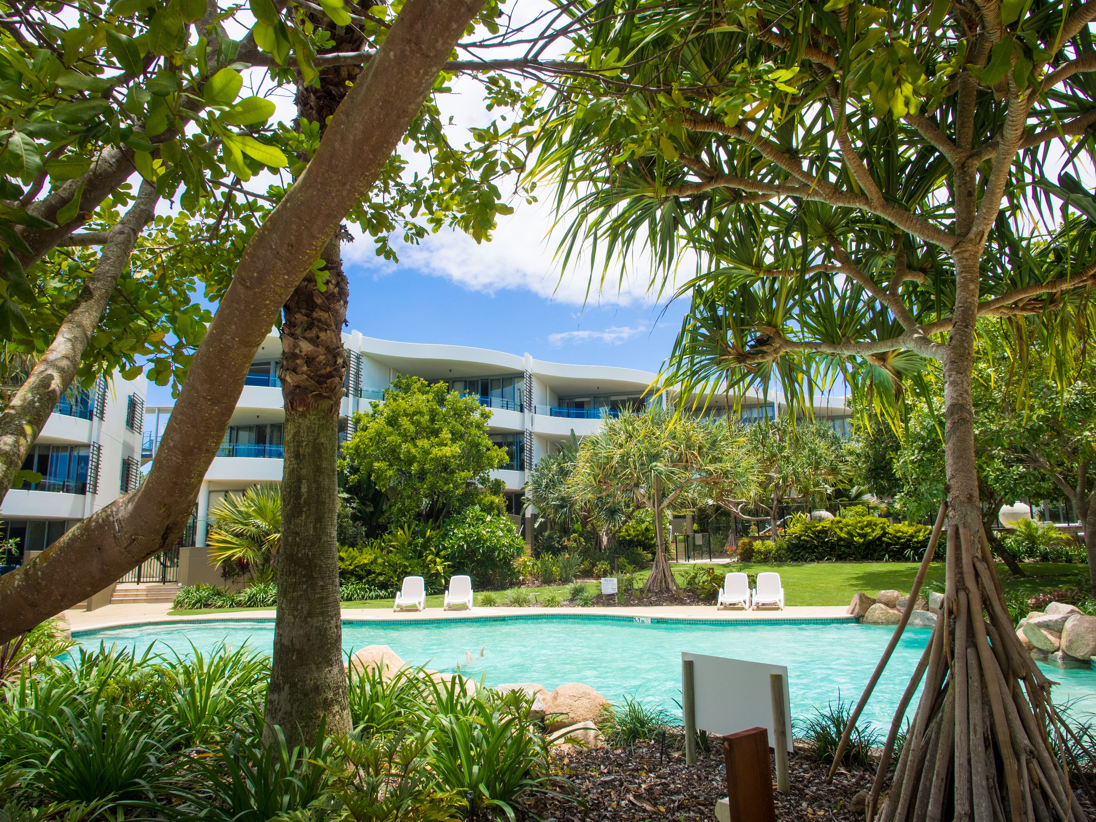 Cotton Beach - Beachfront Villa w/ Private Pool - Paradise Casuarina