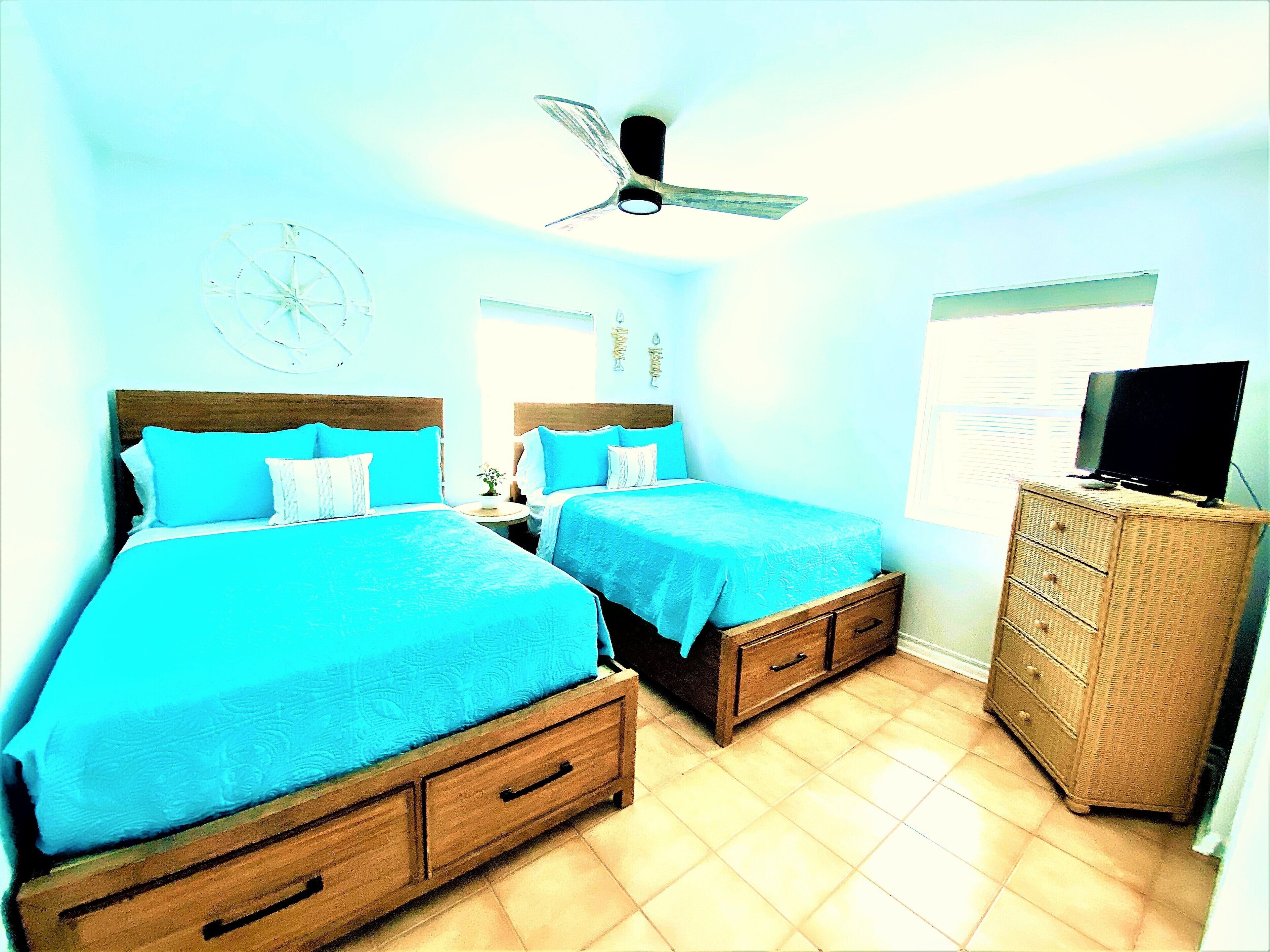 FL Keys Waterfront Heated Pool Home w/ Dockage & Tiki Hut in Marathon, United States