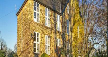 Pages Hotel & Guesthouse
