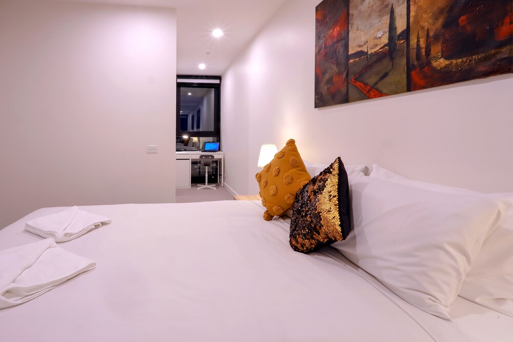 Astra Apartments Glen Waverley O'Sullivan RD Deals & Reviews