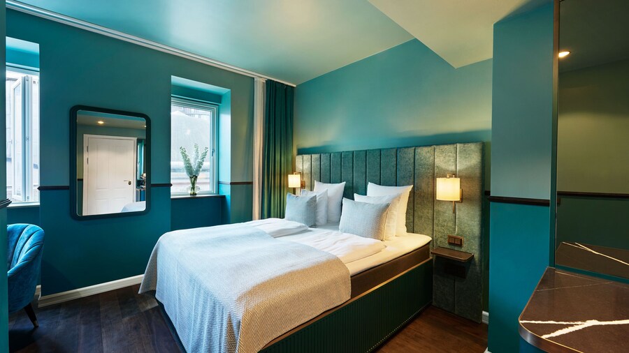WIDE Hotel