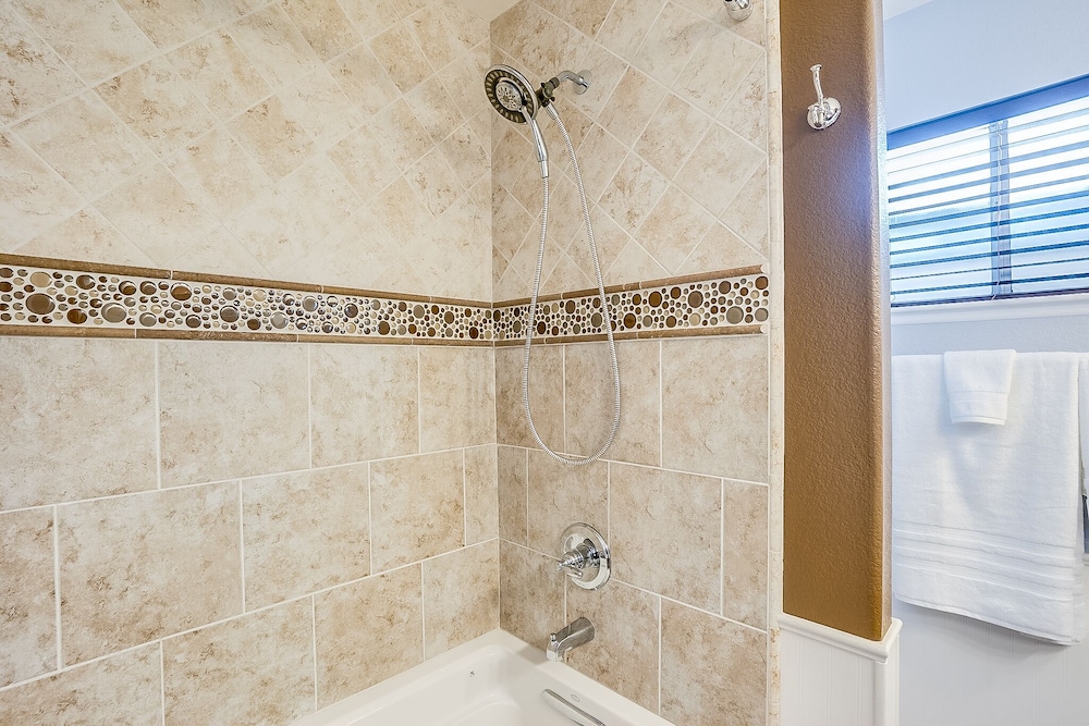 Upscale 4 BR Home with RV parking