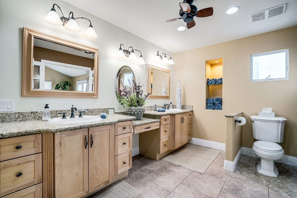 Upscale 4 BR Home with RV parking