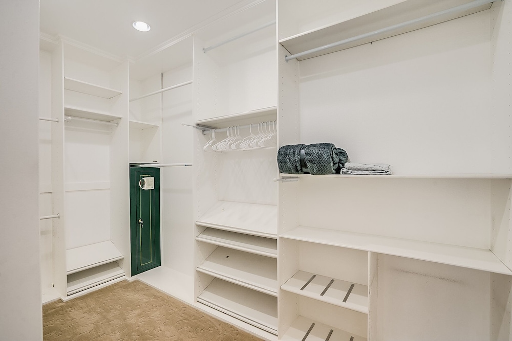 Upscale 4 BR Home with RV parking